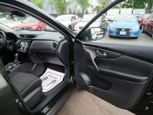 Used 2019 Nissan Rogue SV AWD/4WD image 22