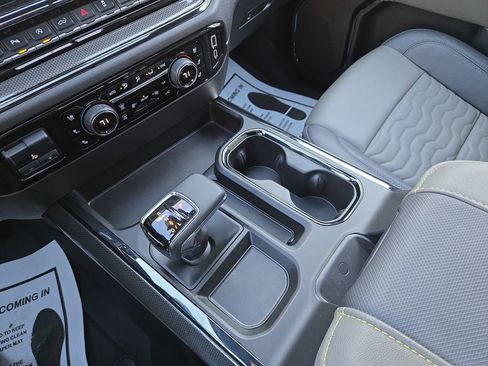 Used 2024 Chevrolet Silverado 1500 ZR2 w/ Technology Package image 25