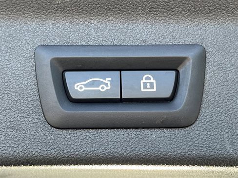 Used 2022 BMW X3 sDrive30i w/ Premium Package 2 image 6