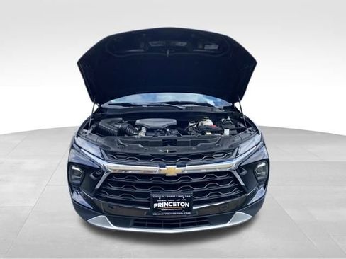 Used 2023 Chevrolet Blazer LT image 9