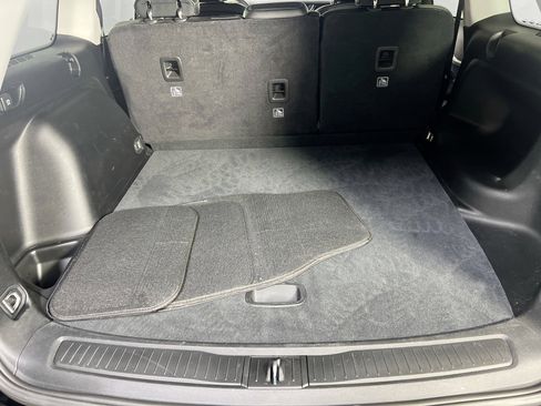 Used 2023 Jeep Grand Cherokee Limited w/ Black Appearance Package AWD/4WD image 25