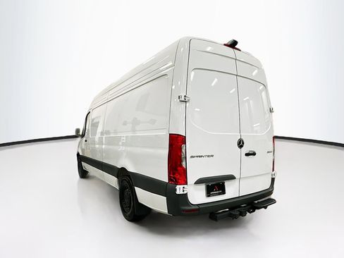 Used 2025 Mercedes-Benz Sprinter 2500 image 28