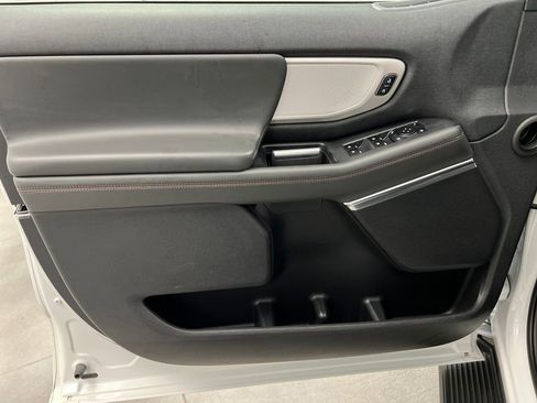 Used 2025 Ford Expedition Active AWD/4WD image 10