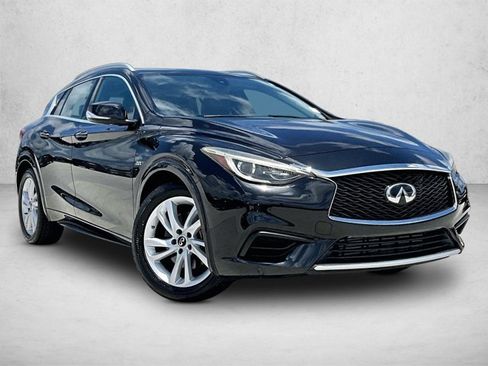 Used 2019 INFINITI QX30 FWD image 12