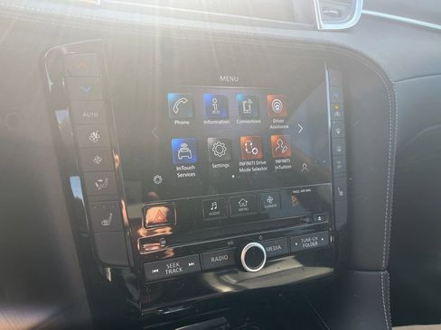Used 2022 INFINITI QX50 Luxe image 22
