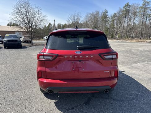 Certified 2023 Ford Escape ST-Line w/ Tech Pack #1 AWD/4WD image 9