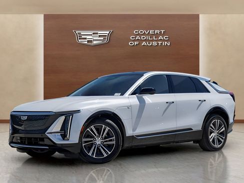 New 2026 Cadillac Lyriq Luxury w/ LPO, Floor Liner Package AWD/4WD image 1