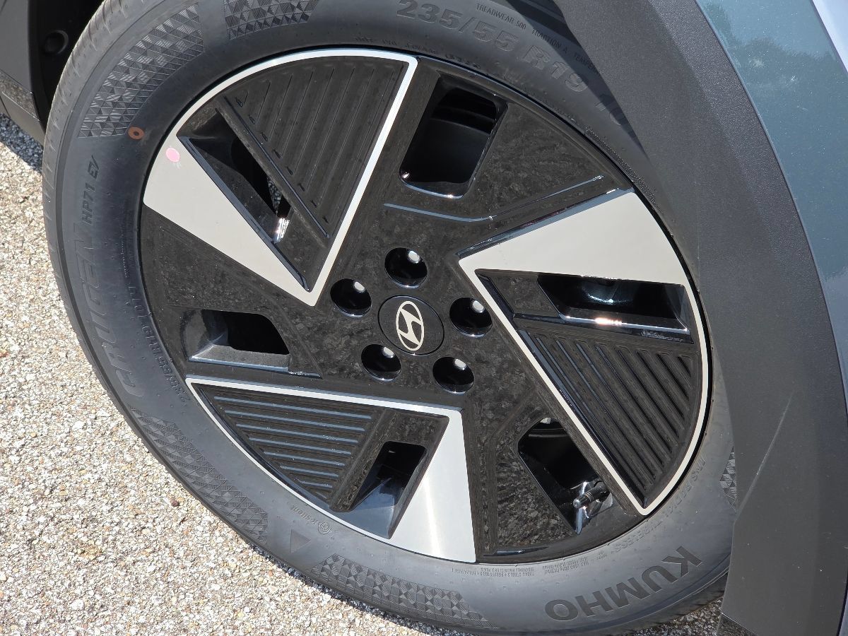 New 2027 Hyundai Ioniq 5 SEL AWD/4WD image 16
