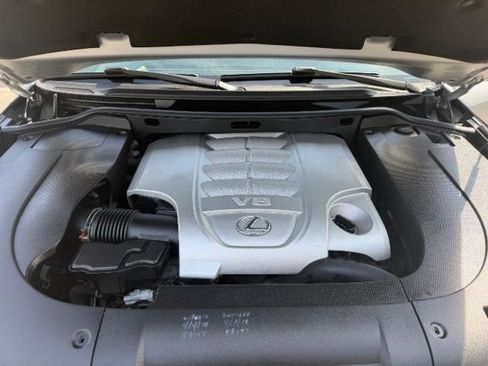 Used 2013 Lexus LX 570 4WD image 12