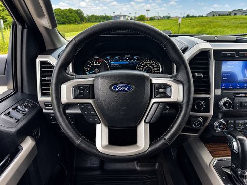 Used 2020 Ford F150 Lariat w/ Equipment Group 502A Luxury AWD/4WD image 13