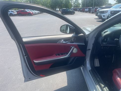 Used 2018 Kia Stinger GT2 AWD/4WD image 17