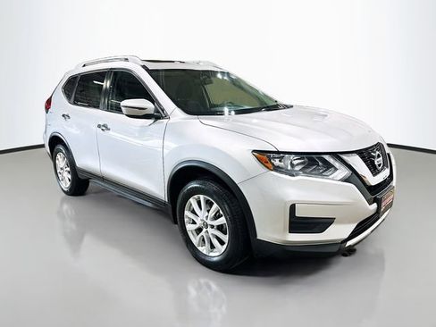 Used 2017 Nissan Rogue SV AWD/4WD image 5