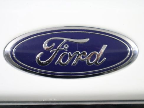 Used 2023 Ford Explorer Limited image 8