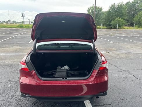 Used 2019 Toyota Camry LE FWD image 49
