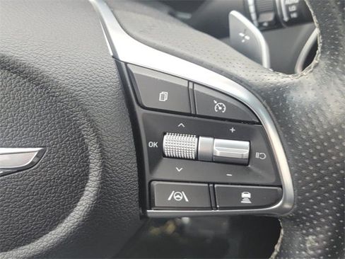 Used 2022 Genesis G70 2.0T w/ Prestige Package image 16