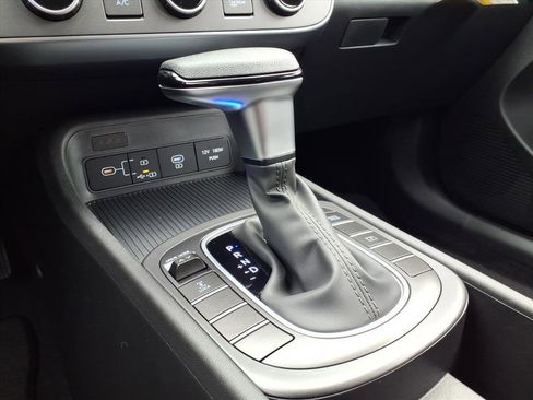 New 2026 Hyundai Kona SE image 10