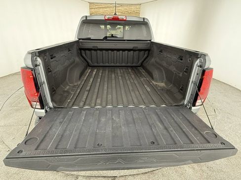 Used 2024 Chevrolet Colorado W/T w/ WT Convenience Package RWD image 5