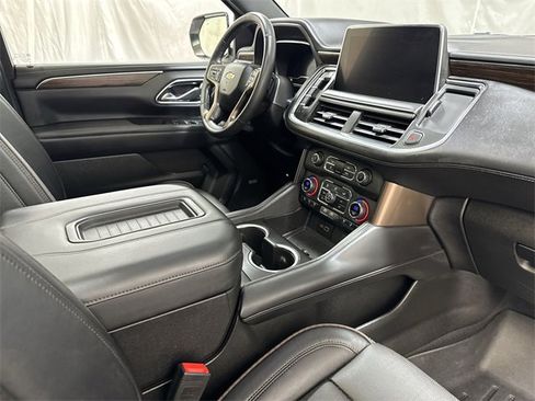 Certified 2024 Chevrolet Suburban High Country image 35