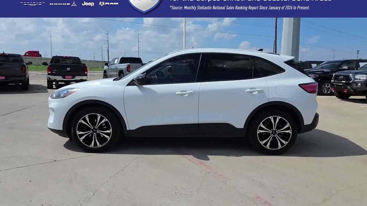 Used 2022 Ford Escape SE w/ SE Sport Appearance Package FWD image 5