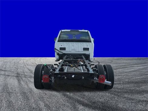 New 2025 Ford F450 XL image 4