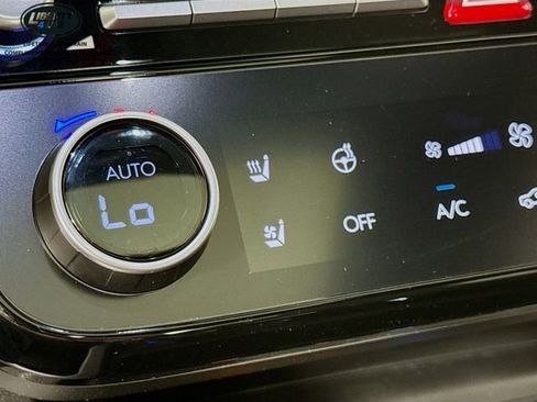 Used 2025 Hyundai Santa Cruz Limited image 22