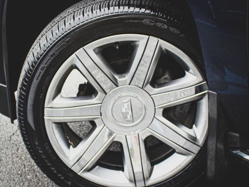Used 2018 Cadillac Escalade Luxury AWD/4WD image 30