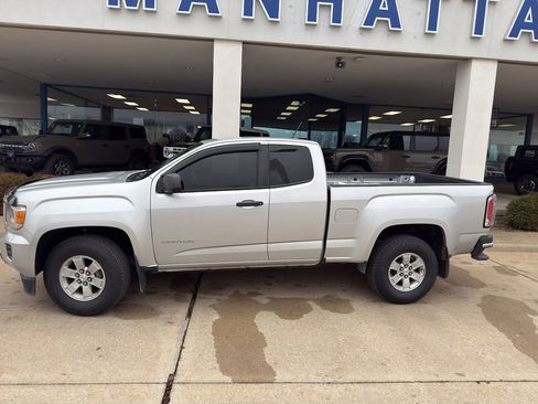 Used 2018 GMC Canyon SL image 8