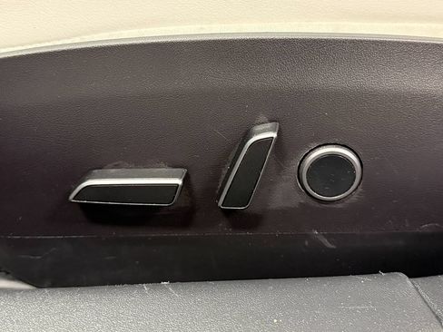 Used 2022 Tesla Model 3 Long Range AWD/4WD image 28