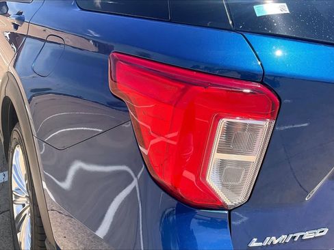 Used 2021 Ford Explorer Limited AWD/4WD image 31