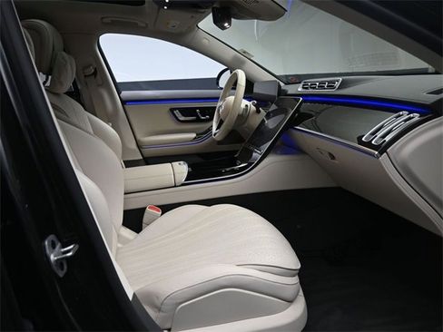 Used 2023 Mercedes-Benz S 500 S 500 image 24