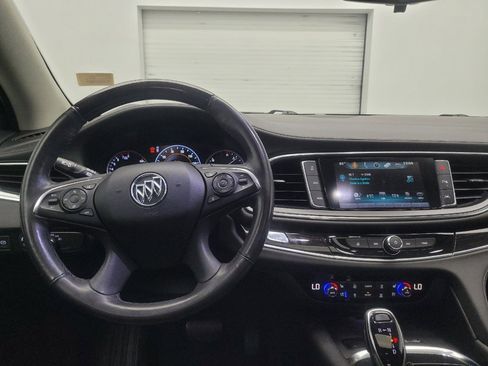 Used 2019 Buick Enclave Avenir w/ Avenir Technology Package AWD/4WD image 22