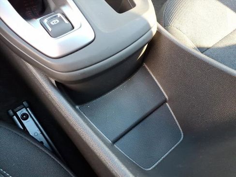 Used 2025 Chevrolet Trax RS w/ Driver Confidence Package image 34