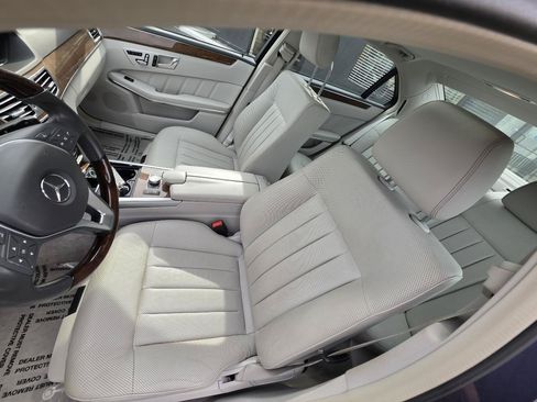Used 2014 Mercedes-Benz E 350 4MATIC Sedan image 17