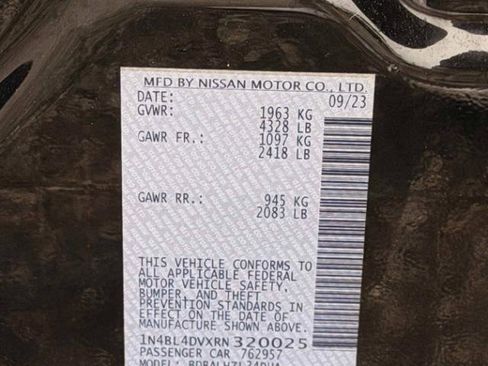 Used 2024 Nissan Altima 2.5 SV image 24