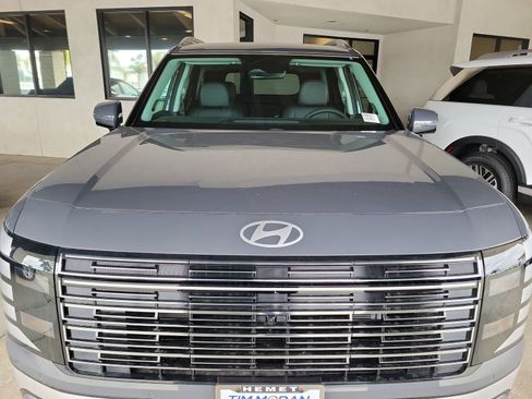 New 2026 Hyundai Palisade Limited FWD image 21