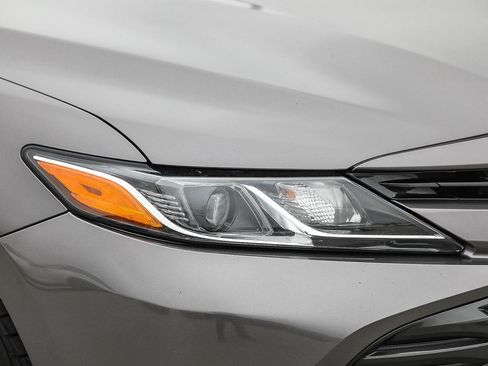 Used 2019 Toyota Camry LE w/ Sunroof Package FWD image 8