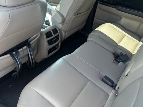 Used 2019 Honda Pilot Touring image 9