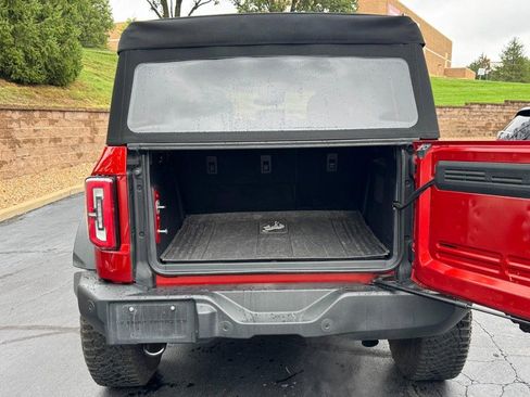 Used 2023 Ford Bronco Wildtrak image 9