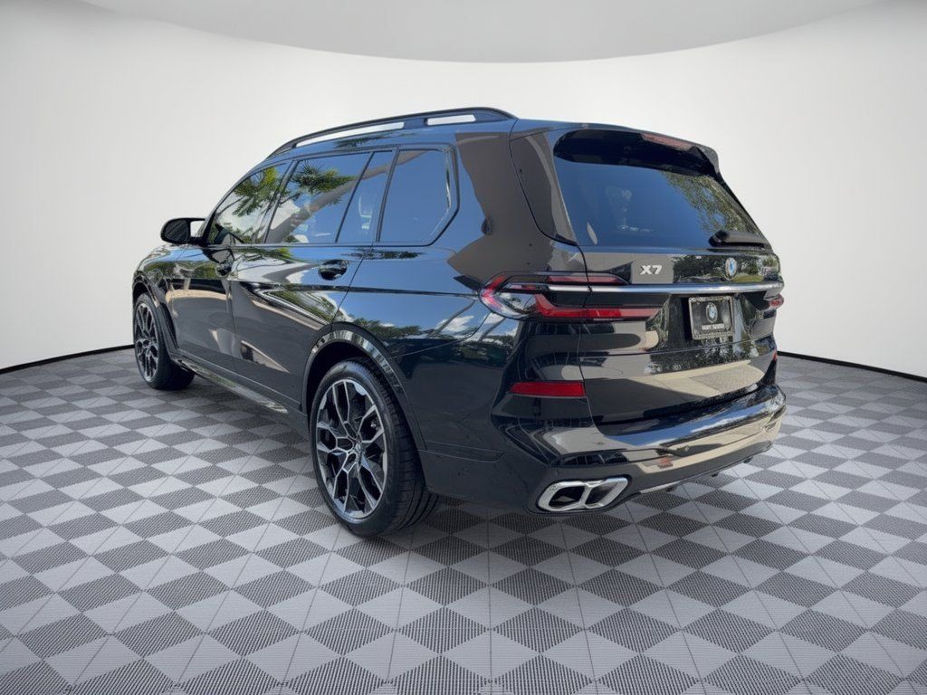 Used 2025 BMW X7 M60i w/ Executive Package AWD/4WD image 3