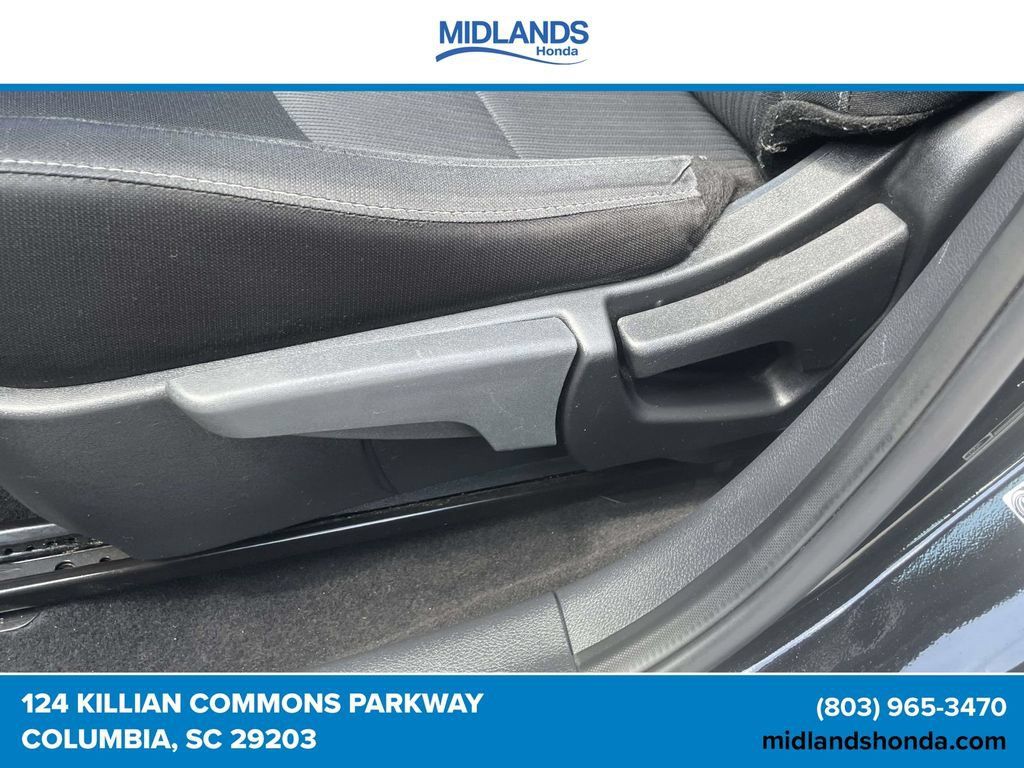 Used 2025 Nissan Sentra SV FWD image 14