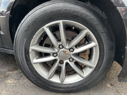 Used 2017 Dodge Grand Caravan SE image 8