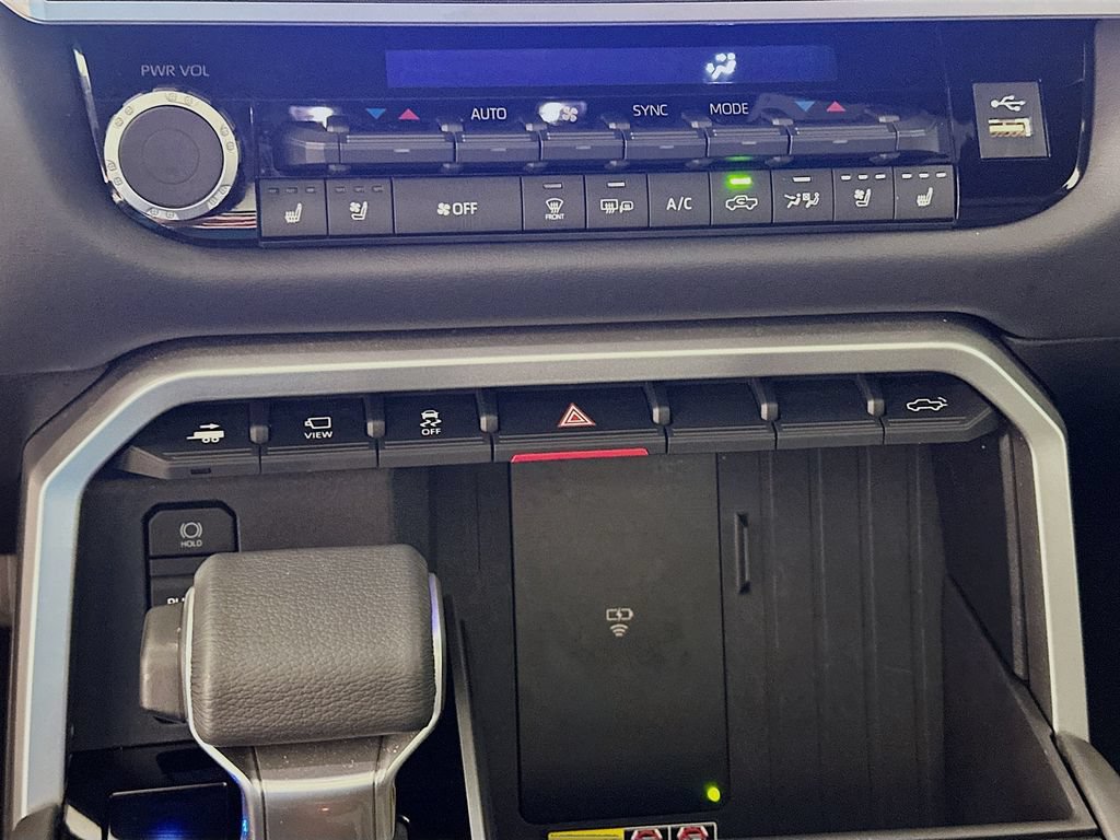 Certified 2025 Toyota Tundra Platinum AWD/4WD image 16
