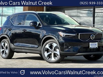 Certified 2025 Volvo XC40 B5 Plus w/ Protection Package Premier