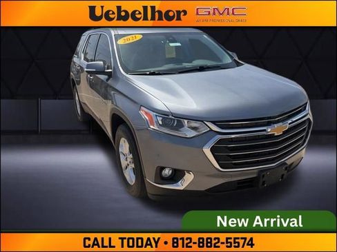 Used 2021 Chevrolet Traverse LT image 22