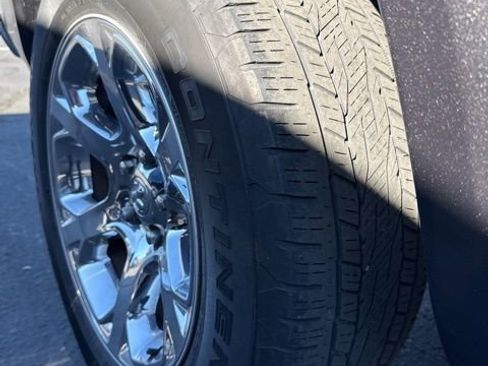 Used 2016 RAM 1500 Laramie w/ Convenience Group image 12