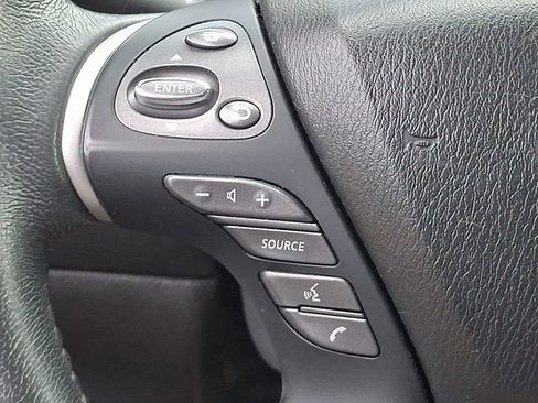 Used 2018 Nissan Pathfinder SV AWD/4WD image 21