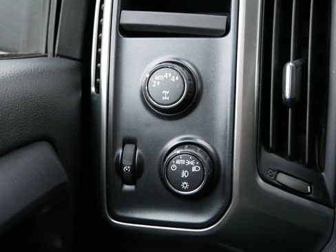 Used 2017 Chevrolet Silverado 1500 LT w/ All Star Edition image 21