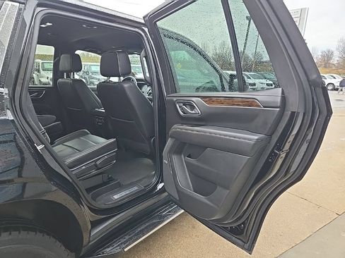 Used 2024 Chevrolet Tahoe Premier AWD/4WD image 73