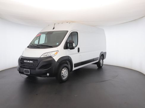Used 2023 RAM ProMaster 2500 w/ Driver Convenience Group image 23