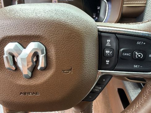 Used 2024 RAM 1500 Limited AWD/4WD image 20